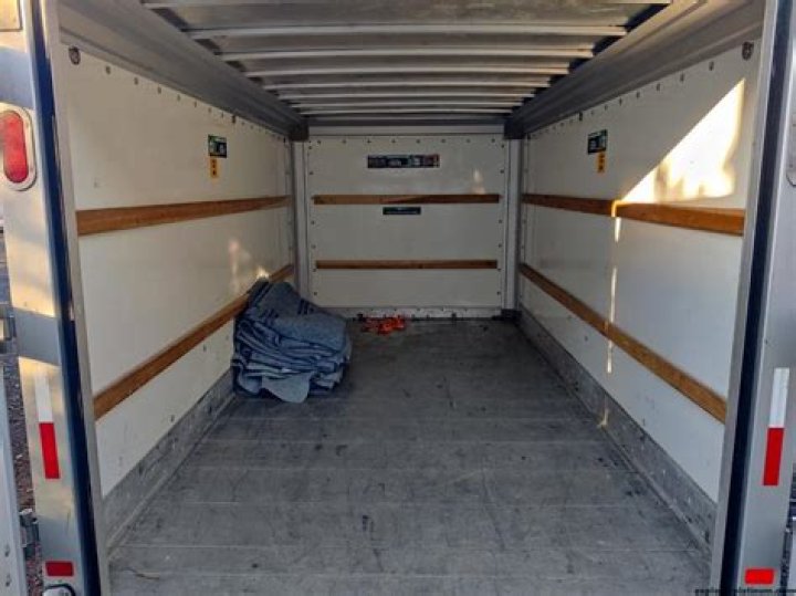 6×12 uhaul trailer inside