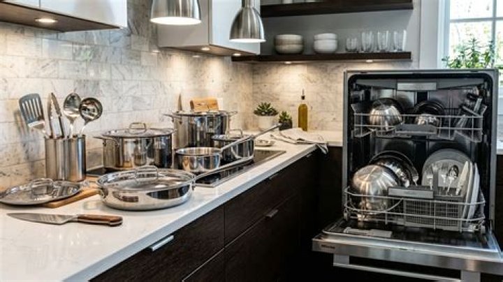 can you put stainless steel in the dishwasher