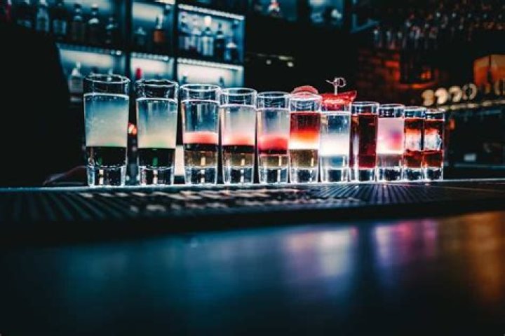how much liquor is in a shot