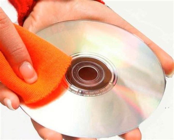 how to clean a dvd