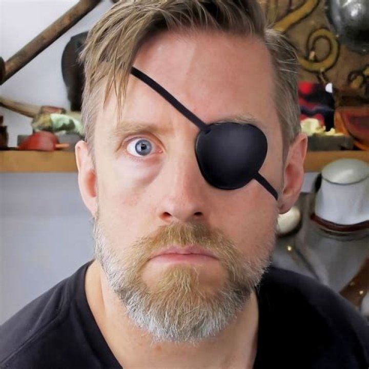 how to make an eye patch