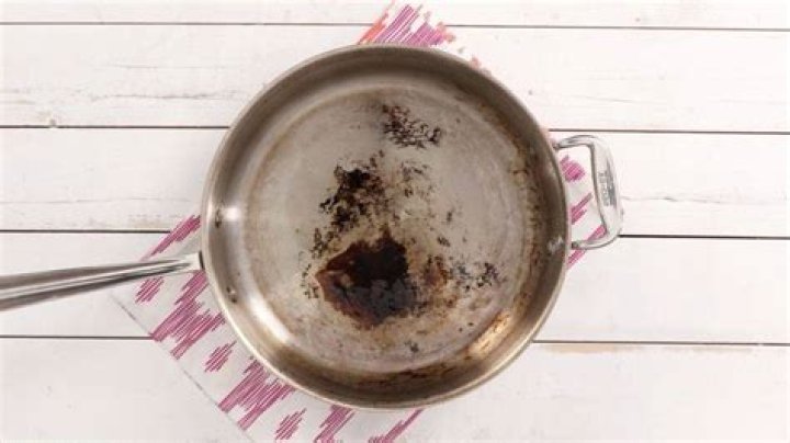 how to remove burnt stains from stainless steel