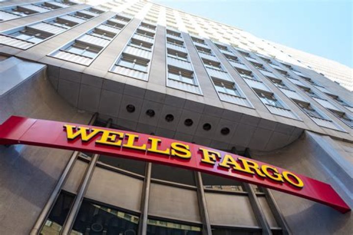 wells fargo app down