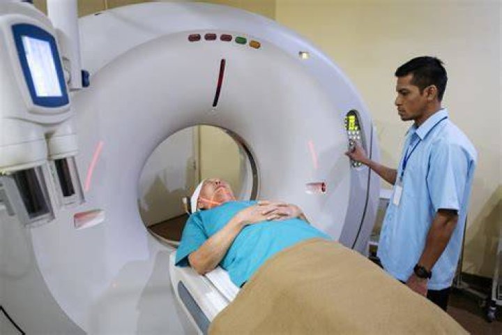 what does a ct scan machine look like
