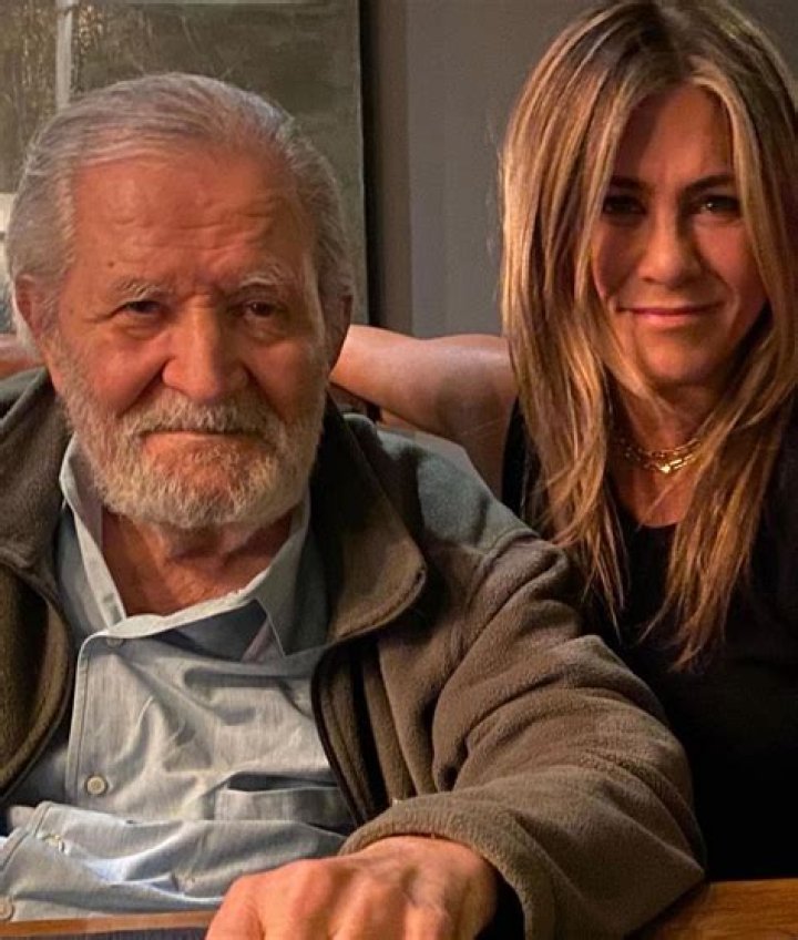who is jennifer aniston’s father